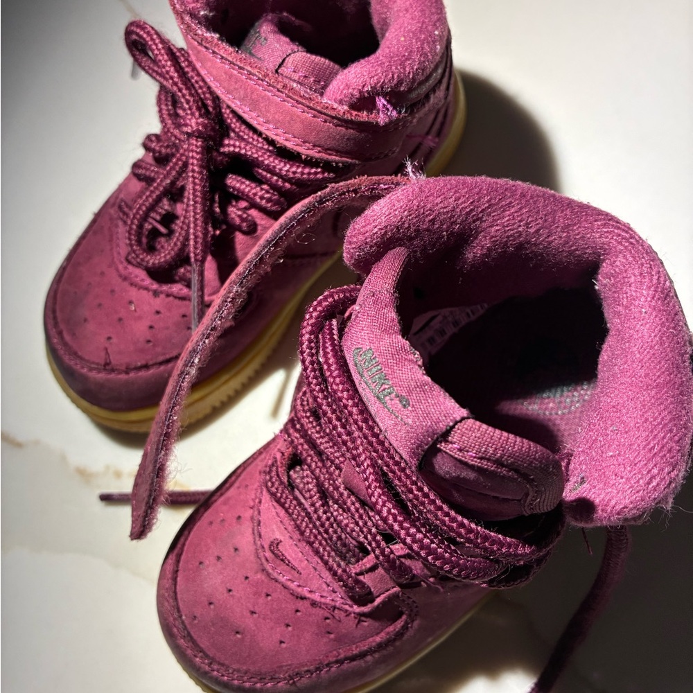 Nike Kids' Berry High-Top Sneakers - Picture 4 of 5